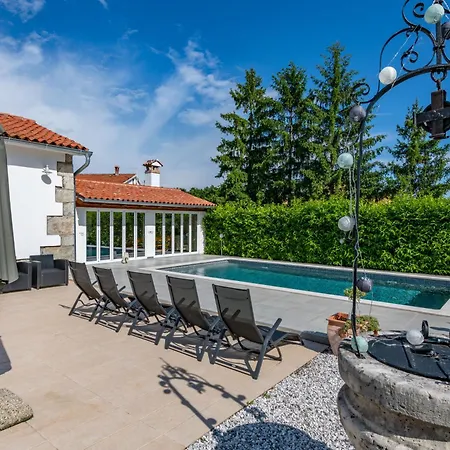 Irena Labin, A Cozy And Charming Near The * Labin (Istria)