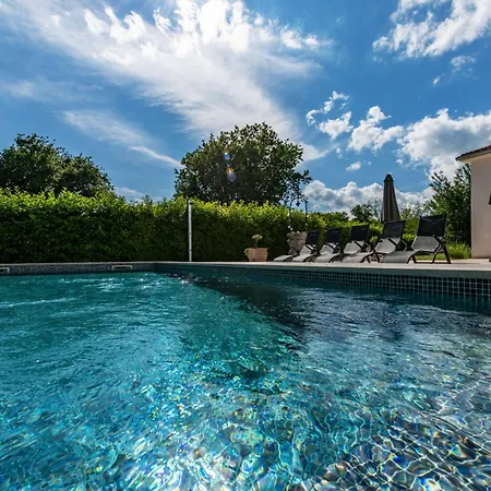 Irena Labin, A Cozy And Charming Near The
